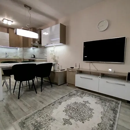 Apartment Red Fox Next To Paradise Mall